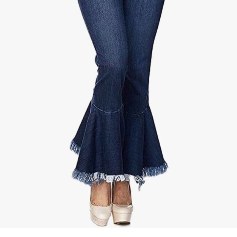 Jeans- Crop Fray NWOT